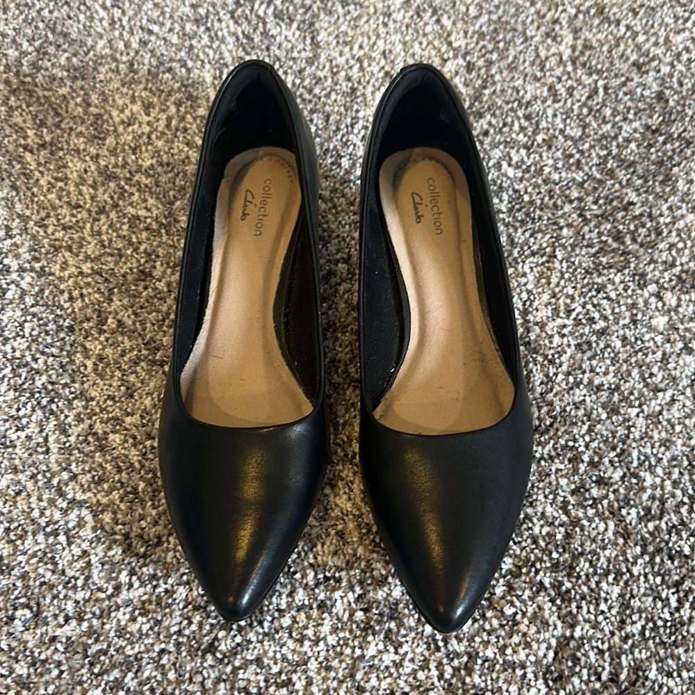 Clarks kitten heels